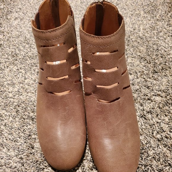 Aquatalia Tan Ankle Boots Size 9-1/2 - Picture 2 of 8